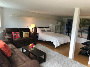 one bedroom suite near Hillside mall